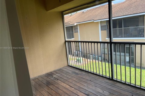 Condominio en alquiler en Miramar, Florida, 2 dormitorios, 112.41 m2 № 1882000 - foto 29