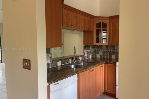 Condominio en alquiler en Miramar, Florida, 2 dormitorios, 112.41 m2 № 1882000 - foto 8