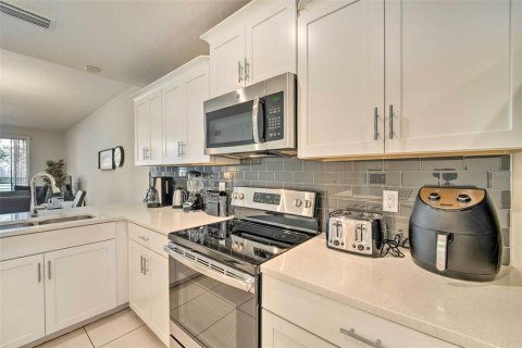 Condo in Kissimmee, Florida, 2 bedrooms in STOREY LAKE  № 1525463 - photo 5