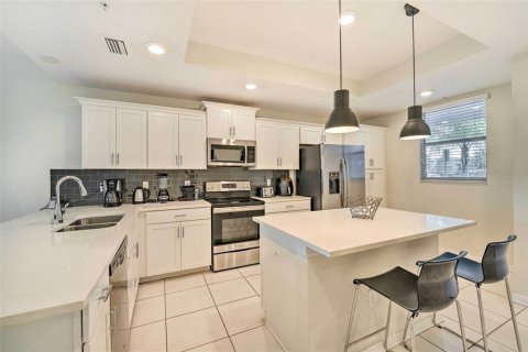 Condo in Kissimmee, Florida, 2 bedrooms in STOREY LAKE  № 1525463 - photo 4