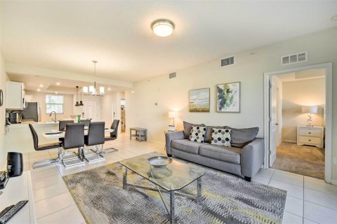 Condo in Kissimmee, Florida, 2 bedrooms in STOREY LAKE  № 1525463 - photo 12
