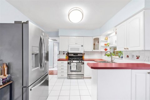 Casa en venta en Saint Petersburg, Florida, 2 dormitorios, 78.97 m2 № 1902200 - foto 12