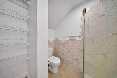 Снять в аренду таунхаус в Майами, Флорида 3 спальни, 125.05м2, № 1954862 - фото 13