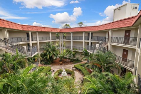 Купить кондоминиум в Данедин, Флорида 3 комнаты, 84.08м2, № 1911938 - фото 1