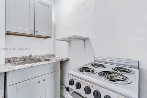 Villa ou maison à louer à Miami Gardens, Floride: 1 chambre, 37.16 m2 № 1802741 - photo 14