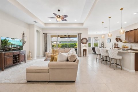 Villa ou maison à vendre à Cape Coral, Floride: 3 chambres, 238.29 m2 № 2317522 - photo 7