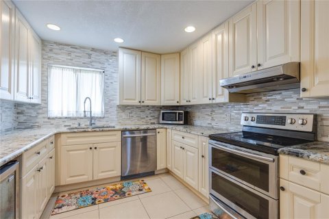 Casa en venta en Saint Petersburg, Florida, 3 dormitorios, 139.82 m2 № 1900675 - foto 17