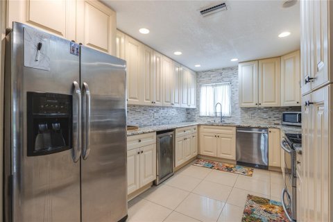 Casa en venta en Saint Petersburg, Florida, 3 dormitorios, 139.82 m2 № 1900675 - foto 15