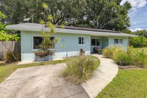 Casa en venta en Saint Petersburg, Florida, 3 dormitorios, 139.82 m2 № 1900675 - foto 1