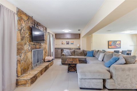 Casa en venta en Saint Petersburg, Florida, 3 dormitorios, 139.82 m2 № 1900675 - foto 12