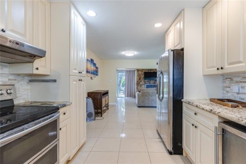 Casa en venta en Saint Petersburg, Florida, 3 dormitorios, 139.82 m2 № 1900675 - foto 18