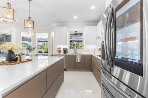 House in Miramar, Florida 5 bedrooms, 296.17 sq.m. № 1963022 - photo 24