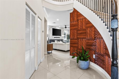 House in Miramar, Florida 5 bedrooms, 296.17 sq.m. № 1963022 - photo 29