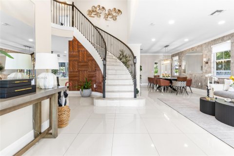 House in Miramar, Florida 5 bedrooms, 296.17 sq.m. № 1963022 - photo 17