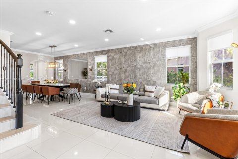 House in Miramar, Florida 5 bedrooms, 296.17 sq.m. № 1963022 - photo 9