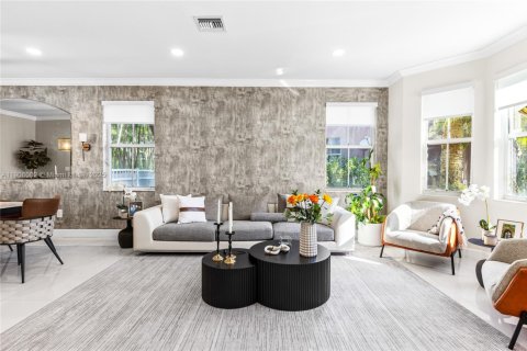 House in Miramar, Florida 5 bedrooms, 296.17 sq.m. № 1963022 - photo 16