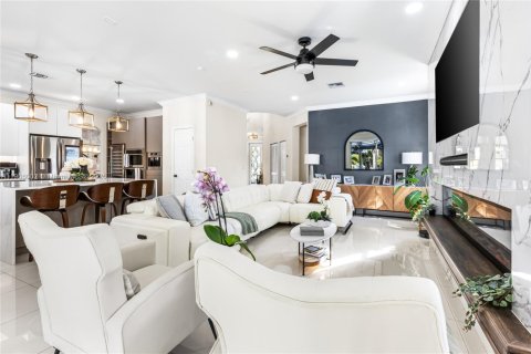 House in Miramar, Florida 5 bedrooms, 296.17 sq.m. № 1963022 - photo 19