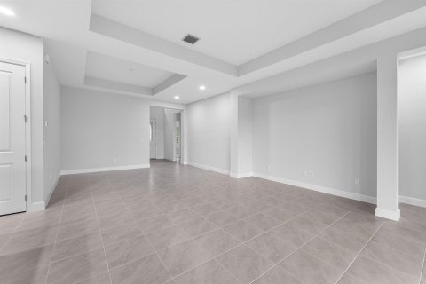 Villa ou maison à louer à Westlake, Floride: 3 chambres, 167.22 m2 № 2439227 - photo 10