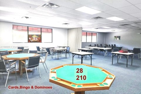 Condo in Pembroke Pines, Florida, 2 bedrooms  № 1811572 - photo 30