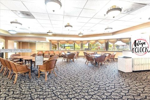 Condo in Pembroke Pines, Florida, 2 bedrooms  № 1811572 - photo 28