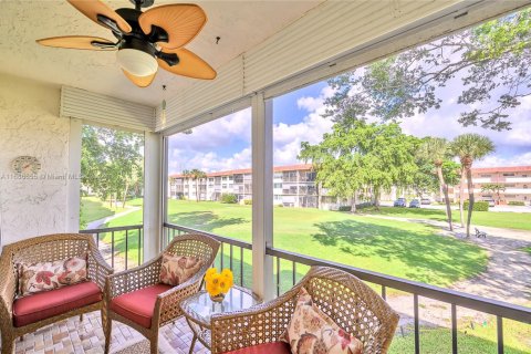 Condo in Pembroke Pines, Florida, 2 bedrooms  № 1811572 - photo 20
