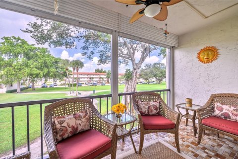 Condo in Pembroke Pines, Florida, 2 bedrooms  № 1811572 - photo 19