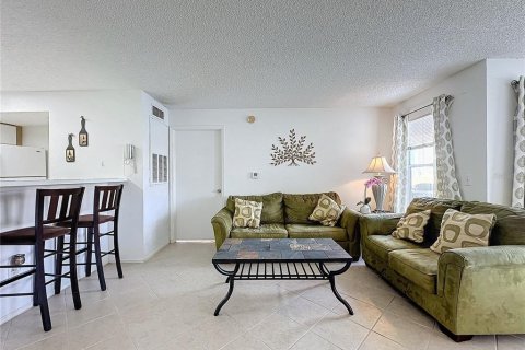 Condo in Kissimmee, Florida, 2 bedrooms  № 1530038 - photo 11