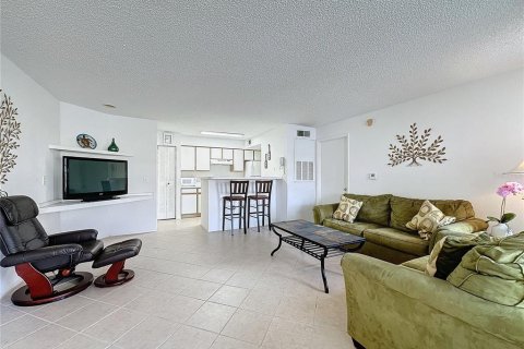 Condominio en venta en Kissimmee, Florida, 2 dormitorios, 95.32 m2 № 1530038 - foto 2