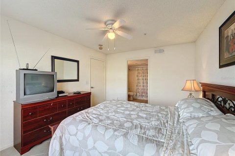Condo in Kissimmee, Florida, 2 bedrooms  № 1530038 - photo 20