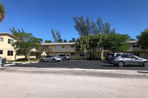 Condominio en alquiler en Hollywood, Florida, 1 dormitorio, 44.59 m2 № 1957664 - foto 2