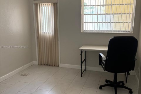 Condominio en alquiler en Hollywood, Florida, 1 dormitorio, 44.59 m2 № 1957664 - foto 6