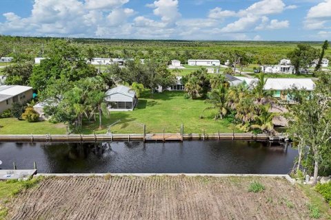 Terreno en venta en Port Charlotte, Florida № 1879635 - foto 6