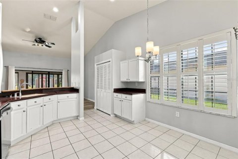Villa ou maison à vendre à Poinciana, Floride: 4 chambres, 213.58 m2 № 2434964 - photo 15