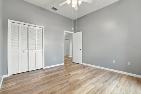 Villa ou maison à vendre à Poinciana, Floride: 4 chambres, 213.58 m2 № 2434964 - photo 29