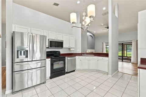 Villa ou maison à vendre à Poinciana, Floride: 4 chambres, 213.58 m2 № 2434964 - photo 14
