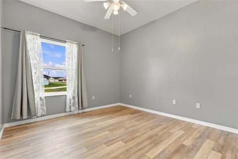 Villa ou maison à vendre à Poinciana, Floride: 4 chambres, 213.58 m2 № 2434964 - photo 28