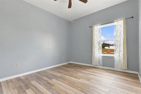Villa ou maison à vendre à Poinciana, Floride: 4 chambres, 213.58 m2 № 2434964 - photo 26
