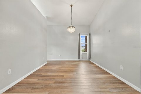 Villa ou maison à vendre à Poinciana, Floride: 4 chambres, 213.58 m2 № 2434964 - photo 21