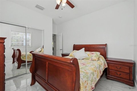 House in Sarasota, Florida 3 bedrooms, 201.6 sq.m. № 2196618 - photo 13