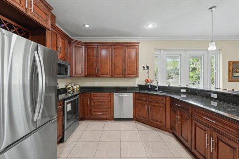 House in Sarasota, Florida 3 bedrooms, 201.6 sq.m. № 2196618 - photo 8