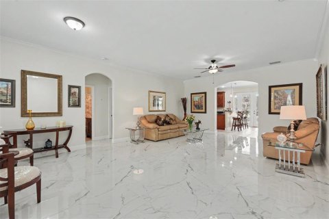 House in Sarasota, Florida 3 bedrooms, 201.6 sq.m. № 2196618 - photo 4