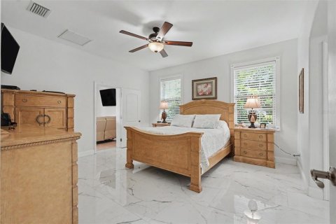House in Sarasota, Florida 3 bedrooms, 201.6 sq.m. № 2196618 - photo 10