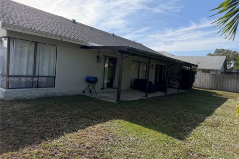 Casa en venta en Lauderhill, Florida, 3 dormitorios, 148.09 m2 № 1982737 - foto 24