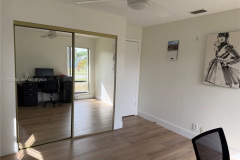 Casa en venta en Lauderhill, Florida, 3 dormitorios, 148.09 m2 № 1982737 - foto 21