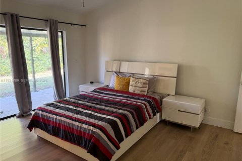 Casa en venta en Lauderhill, Florida, 3 dormitorios, 148.09 m2 № 1982737 - foto 12