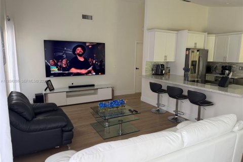 Casa en venta en Lauderhill, Florida, 3 dormitorios, 148.09 m2 № 1982737 - foto 5