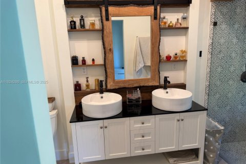 Casa en venta en Lauderhill, Florida, 3 dormitorios, 148.09 m2 № 1982737 - foto 16