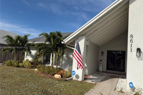 Casa en venta en Lauderhill, Florida, 3 dormitorios, 148.09 m2 № 1982737 - foto 2