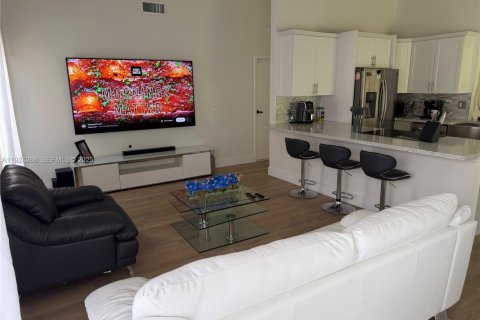 Casa en venta en Lauderhill, Florida, 3 dormitorios, 148.09 m2 № 1982737 - foto 6