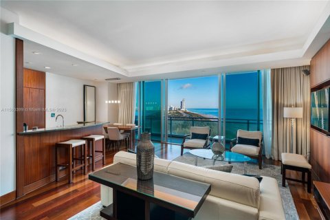 Condominio en alquiler en Bal Harbour, Florida, 1 dormitorio, 106.56 m2 № 2076835 - foto 12